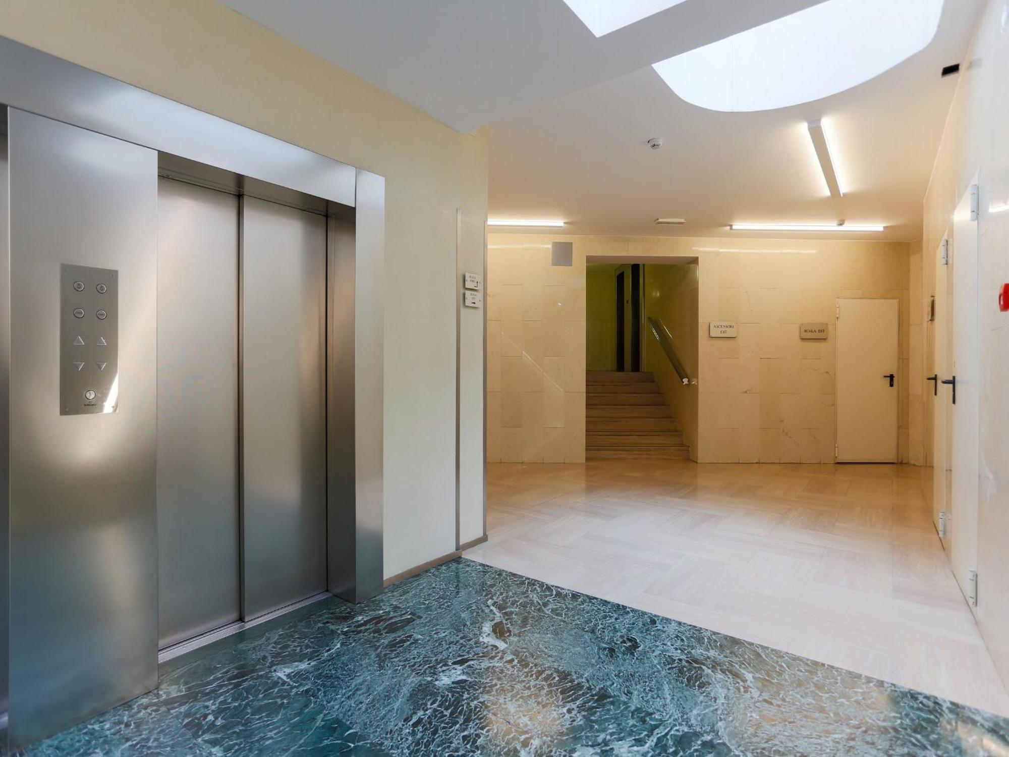 The Best Rent - Modern One Bedroom Apartment In San Babila Milan Exterior photo