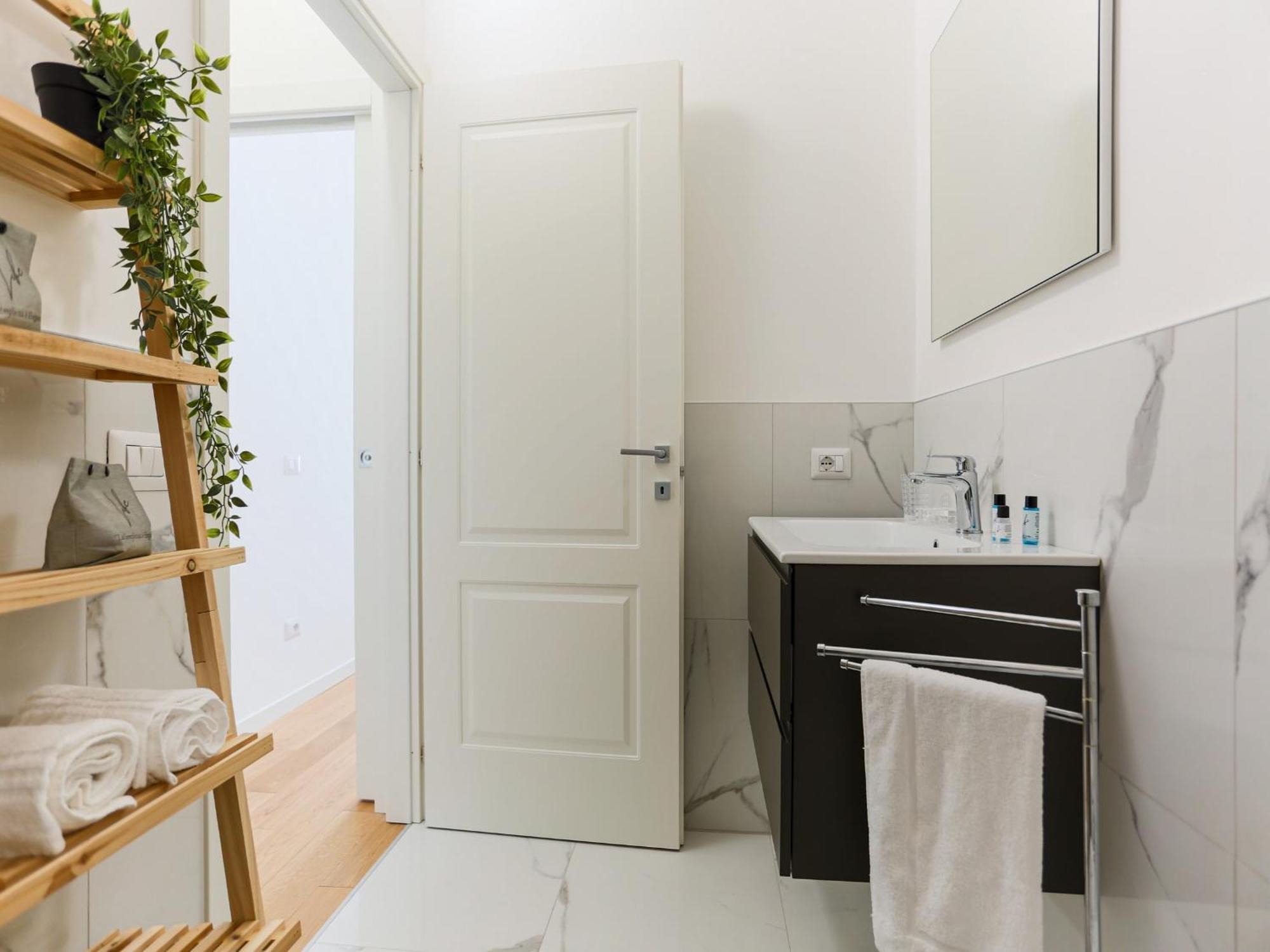 The Best Rent - Modern One Bedroom Apartment In San Babila Milan Exterior photo